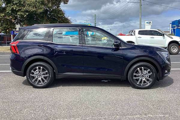 2025 Mahindra XUV700 AX7L