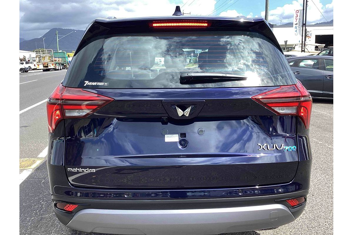 2025 Mahindra XUV700 AX7L