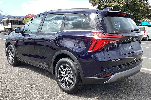 2025 Mahindra XUV700 AX7L