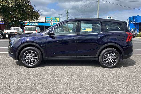 2025 Mahindra XUV700 AX7L