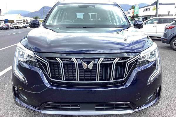 2025 Mahindra XUV700 AX7L