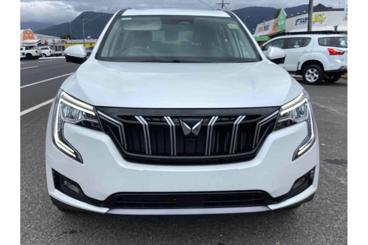 2025 Mahindra XUV700 AX7L