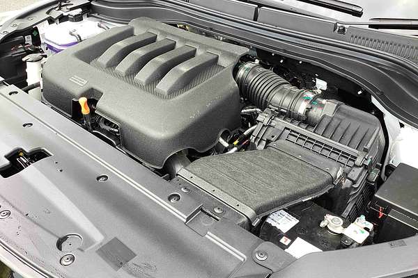 2025 Mahindra XUV700 AX7L