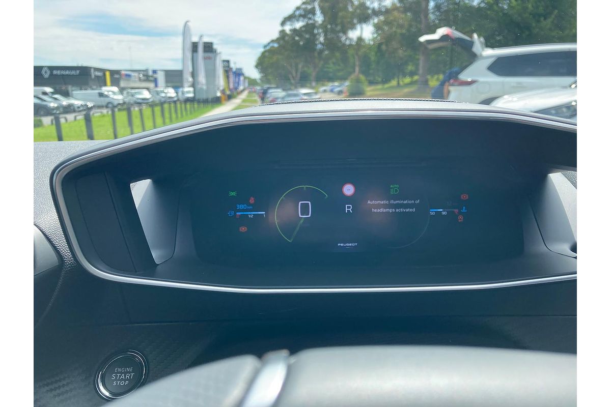 2025 Peugeot 2008 GT Hybrid P24