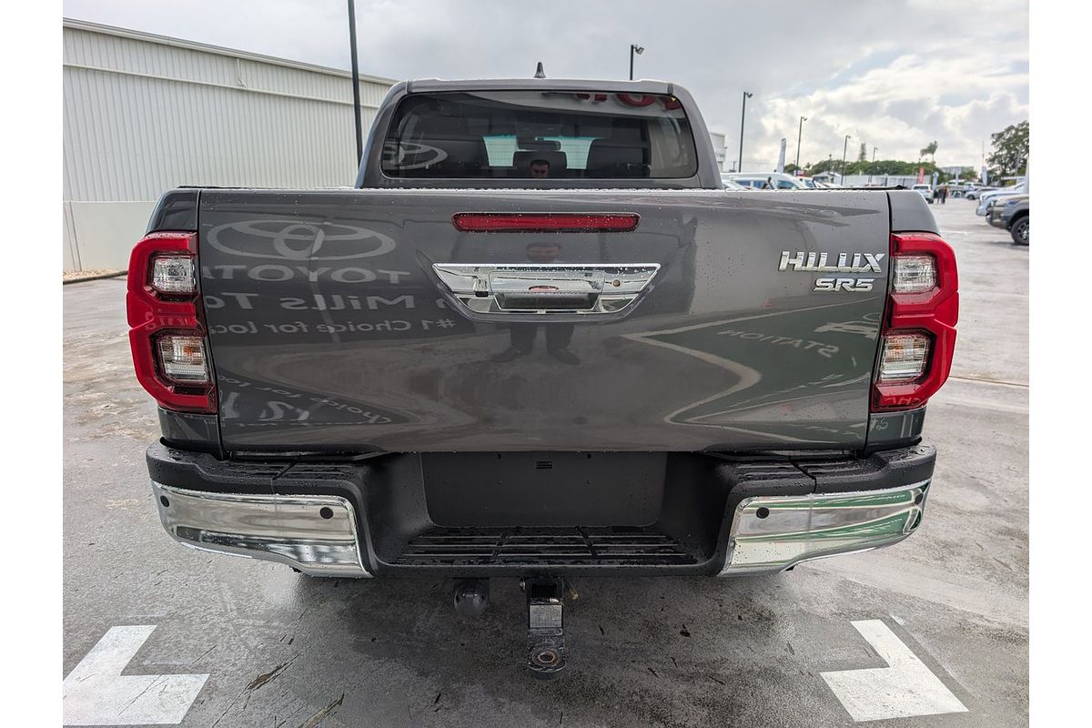 2022 Toyota Hilux SR5 GUN126R