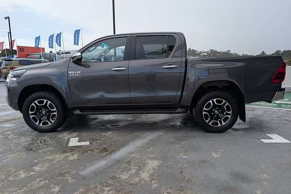 2022 Toyota Hilux SR5 GUN126R