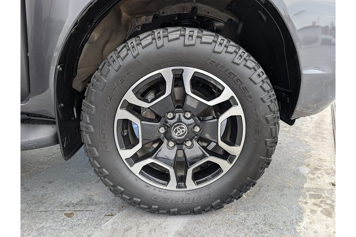 2022 Toyota Hilux SR5 GUN126R