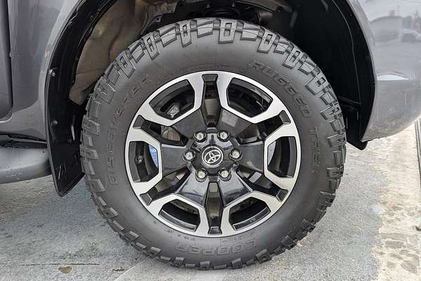 2022 Toyota Hilux SR5 GUN126R