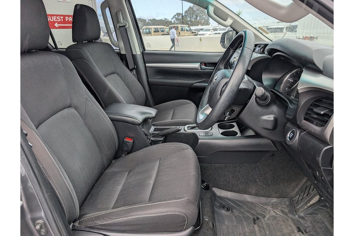 2022 Toyota Hilux SR5 GUN126R