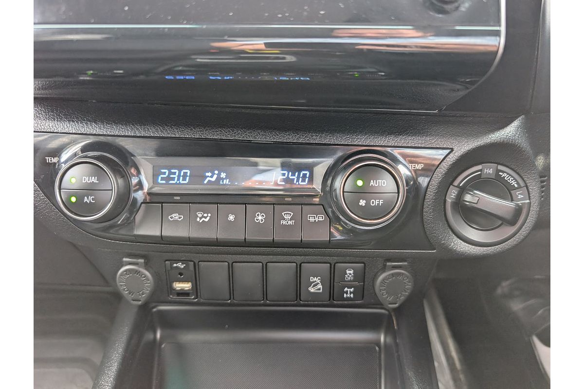 2022 Toyota Hilux SR5 GUN126R
