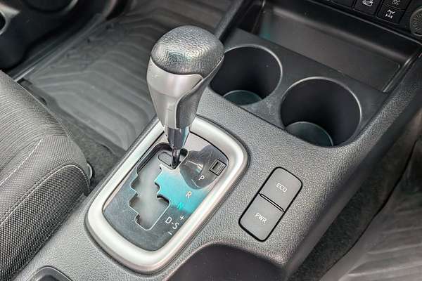 2022 Toyota Hilux SR5 GUN126R