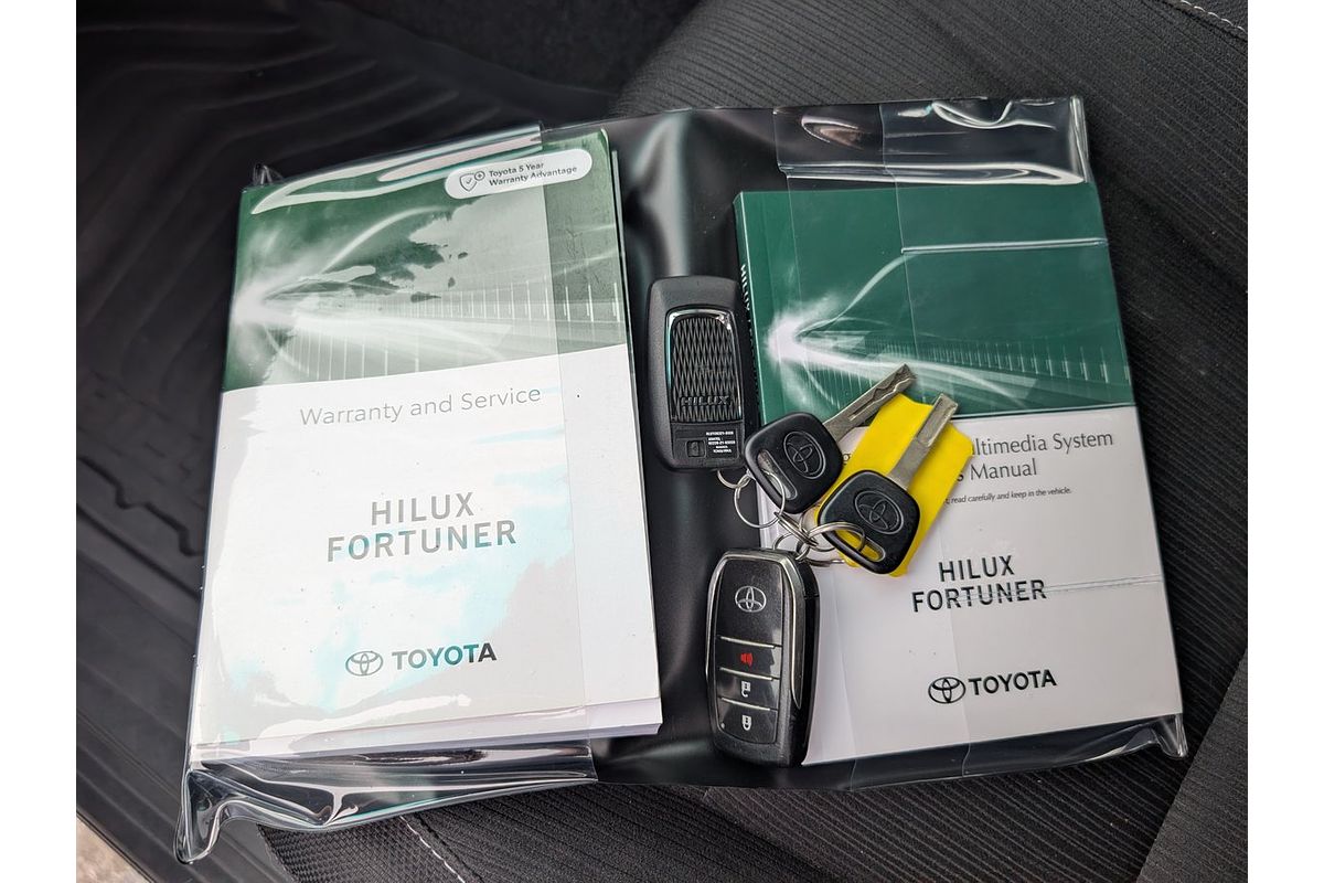 2022 Toyota Hilux SR5 GUN126R