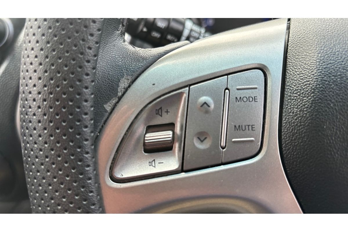2011 Hyundai ix35 Highlander LM