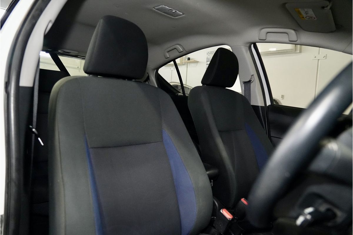 2017 Toyota Prius C  NHP10R