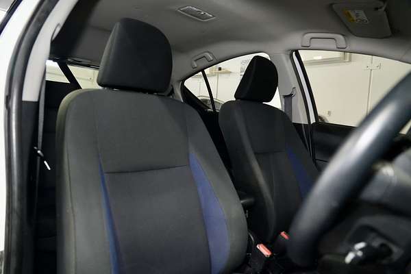 2017 Toyota Prius C  NHP10R