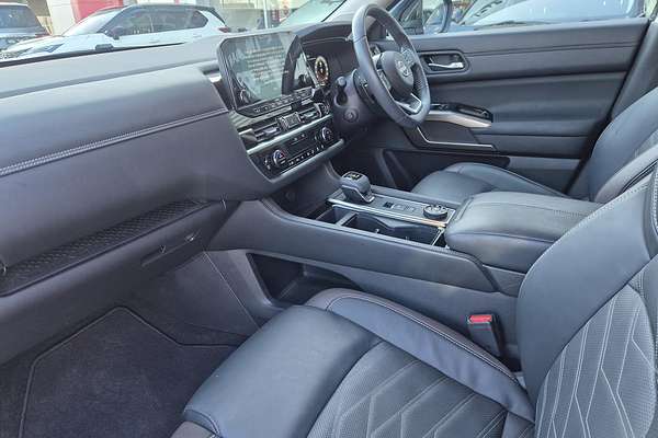 2024 Nissan Pathfinder Ti-L R53