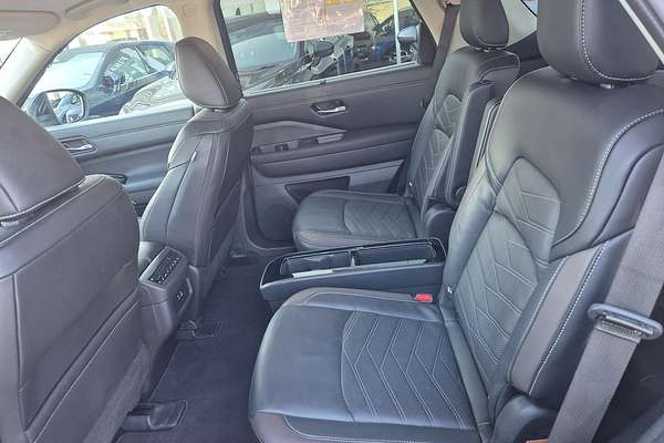 2024 Nissan Pathfinder Ti-L R53