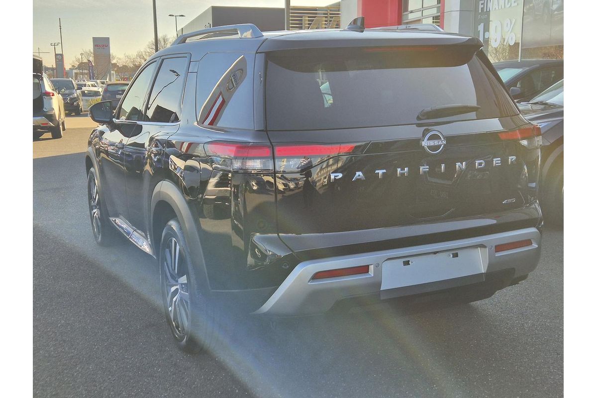 2024 Nissan Pathfinder Ti-L R53