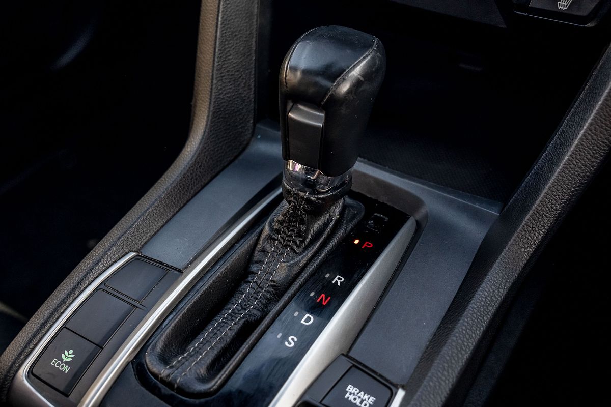 2019 Honda Civic VTi-LX 10th Gen