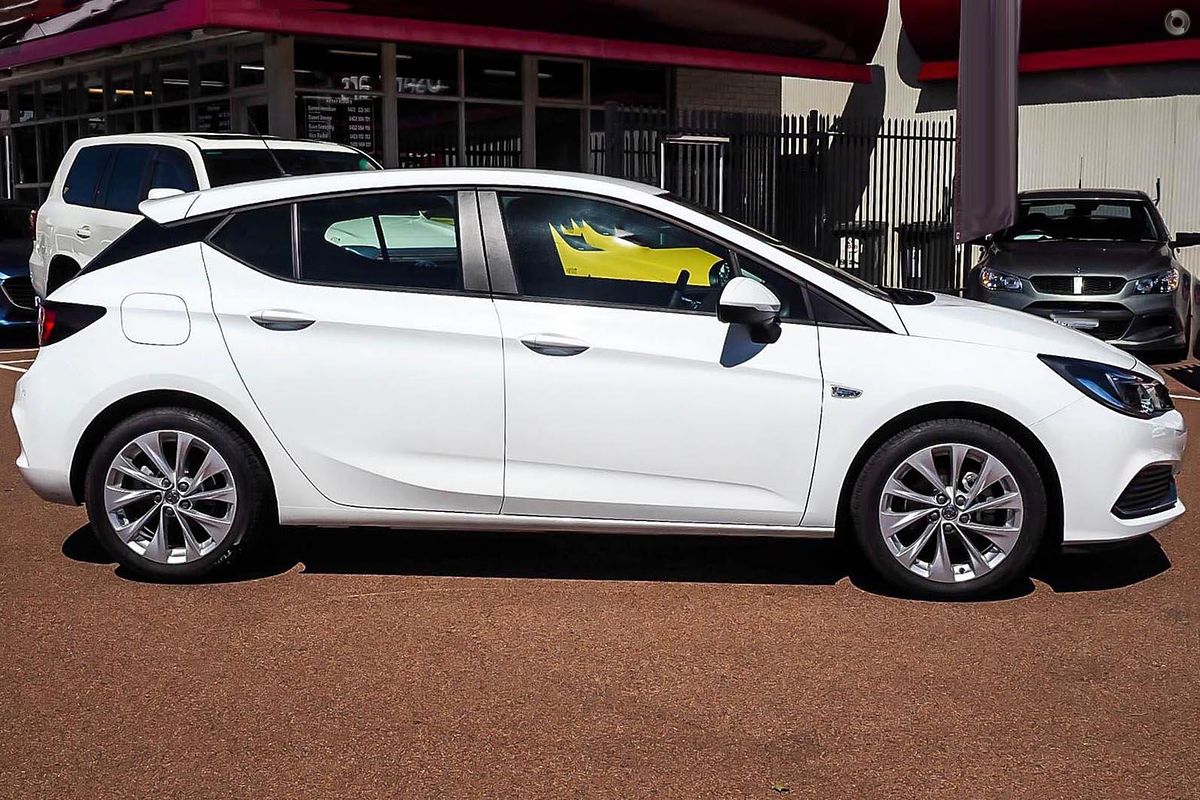 2018 Holden Astra R BK