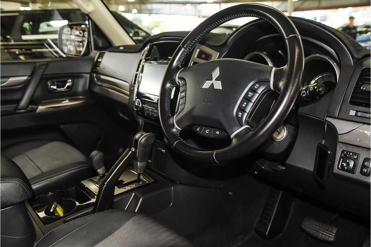 2018 Mitsubishi Pajero GLS NX