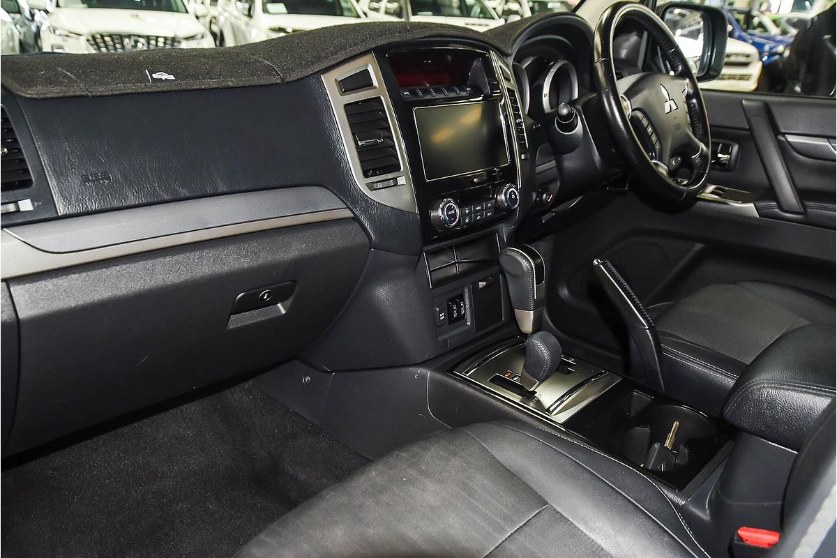 2018 Mitsubishi Pajero GLS NX