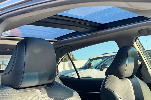 2021 Toyota Camry SL AXVH70R
