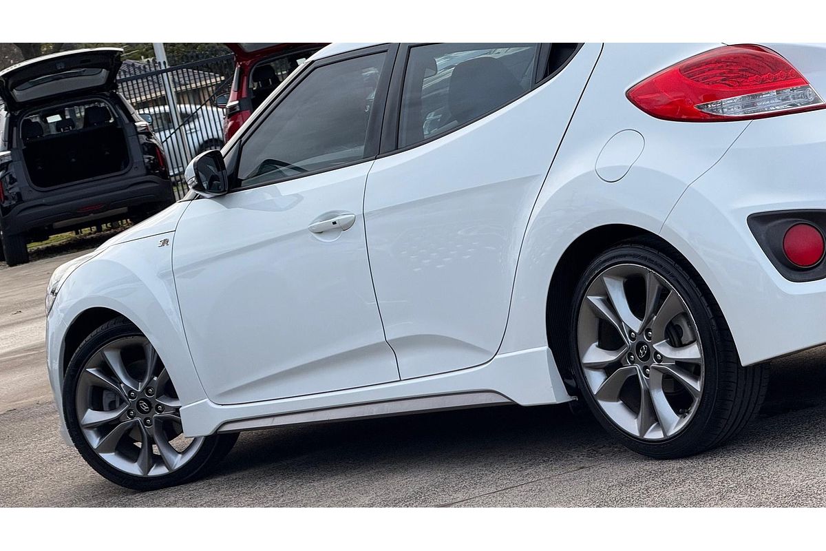 2015 Hyundai Veloster SR Turbo FS4 Series II