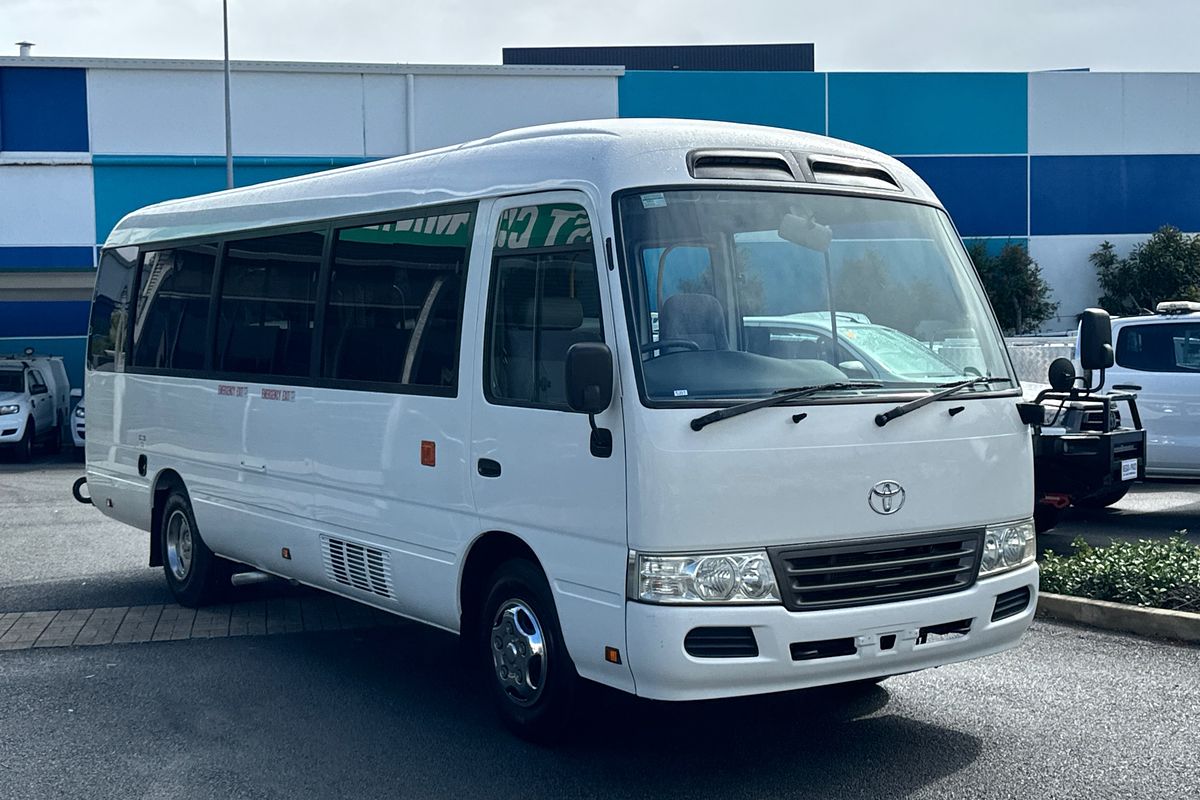 2013 Toyota Coaster Deluxe XZB50R