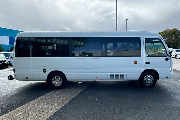 2013 Toyota Coaster Deluxe XZB50R