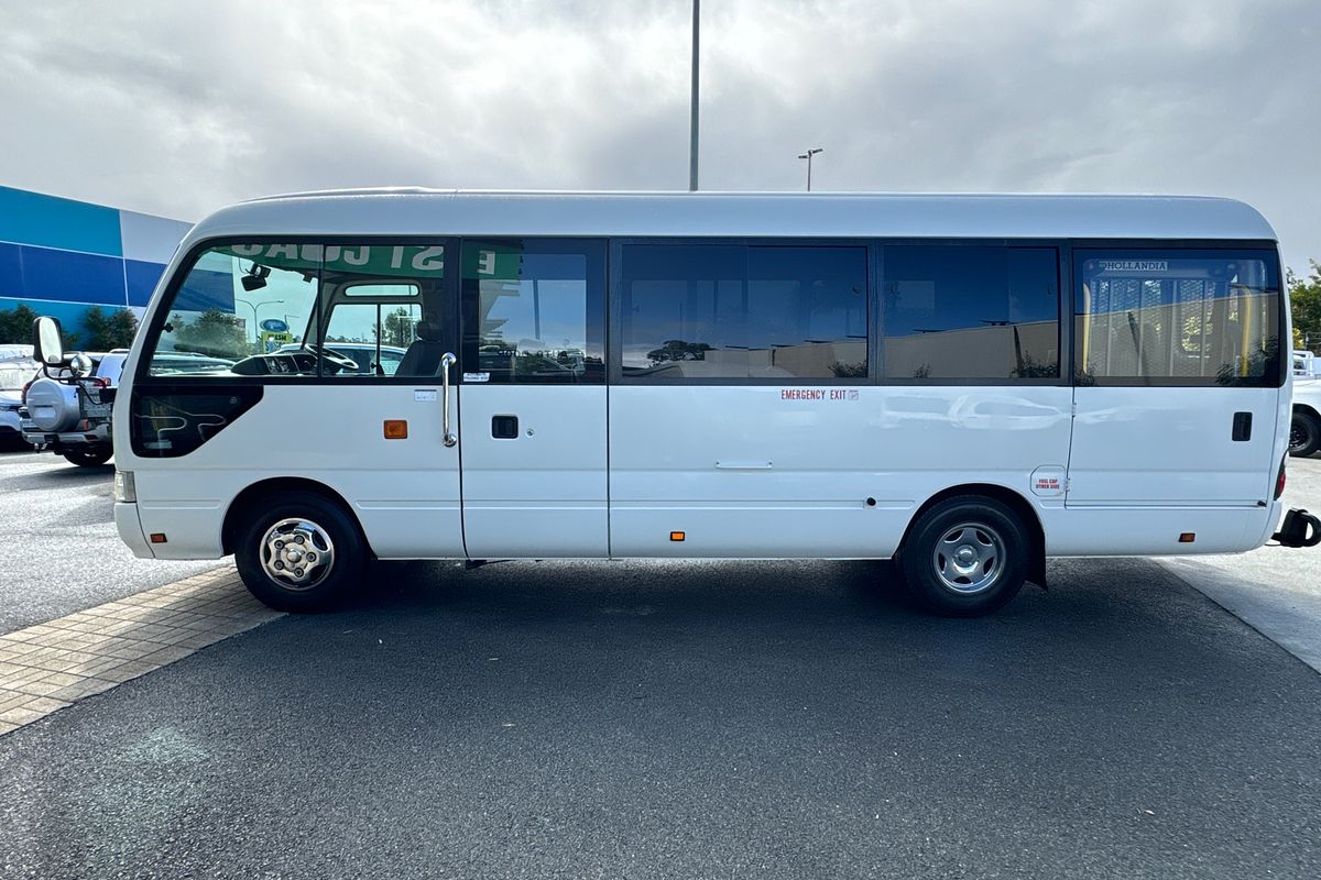 2013 Toyota Coaster Deluxe XZB50R