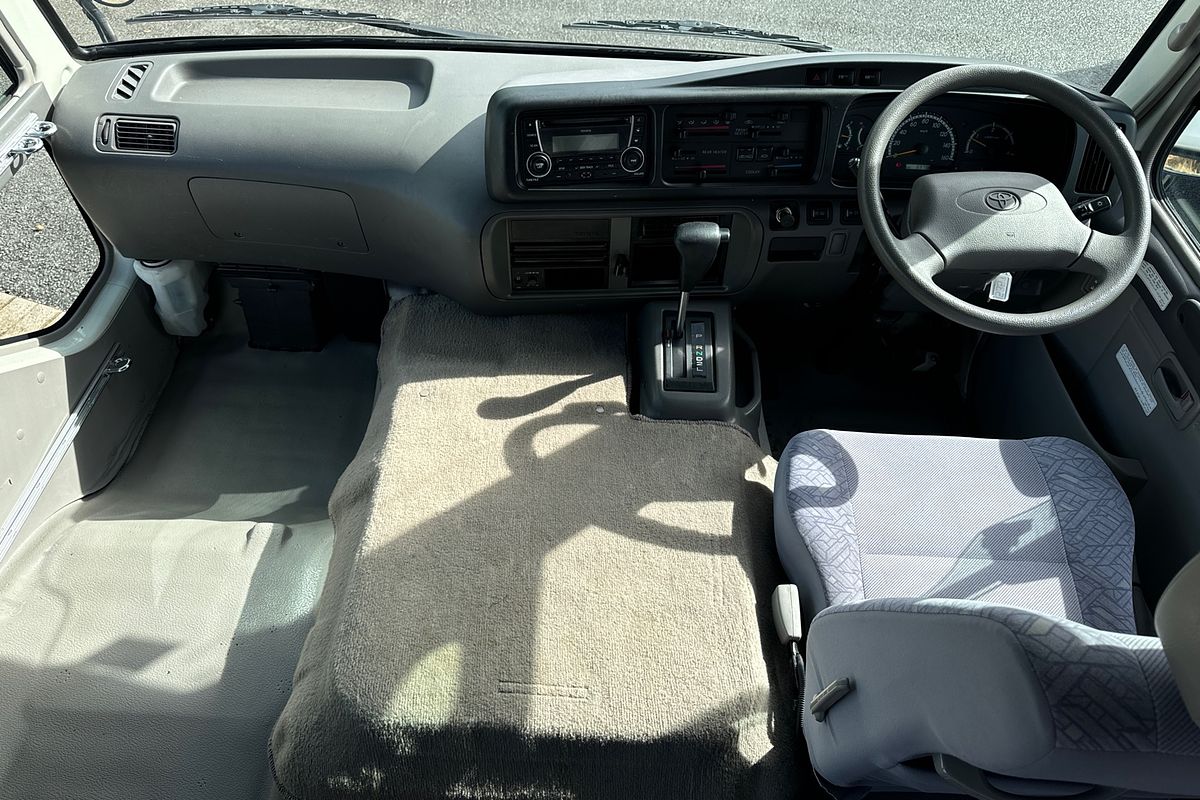 2013 Toyota Coaster Deluxe XZB50R