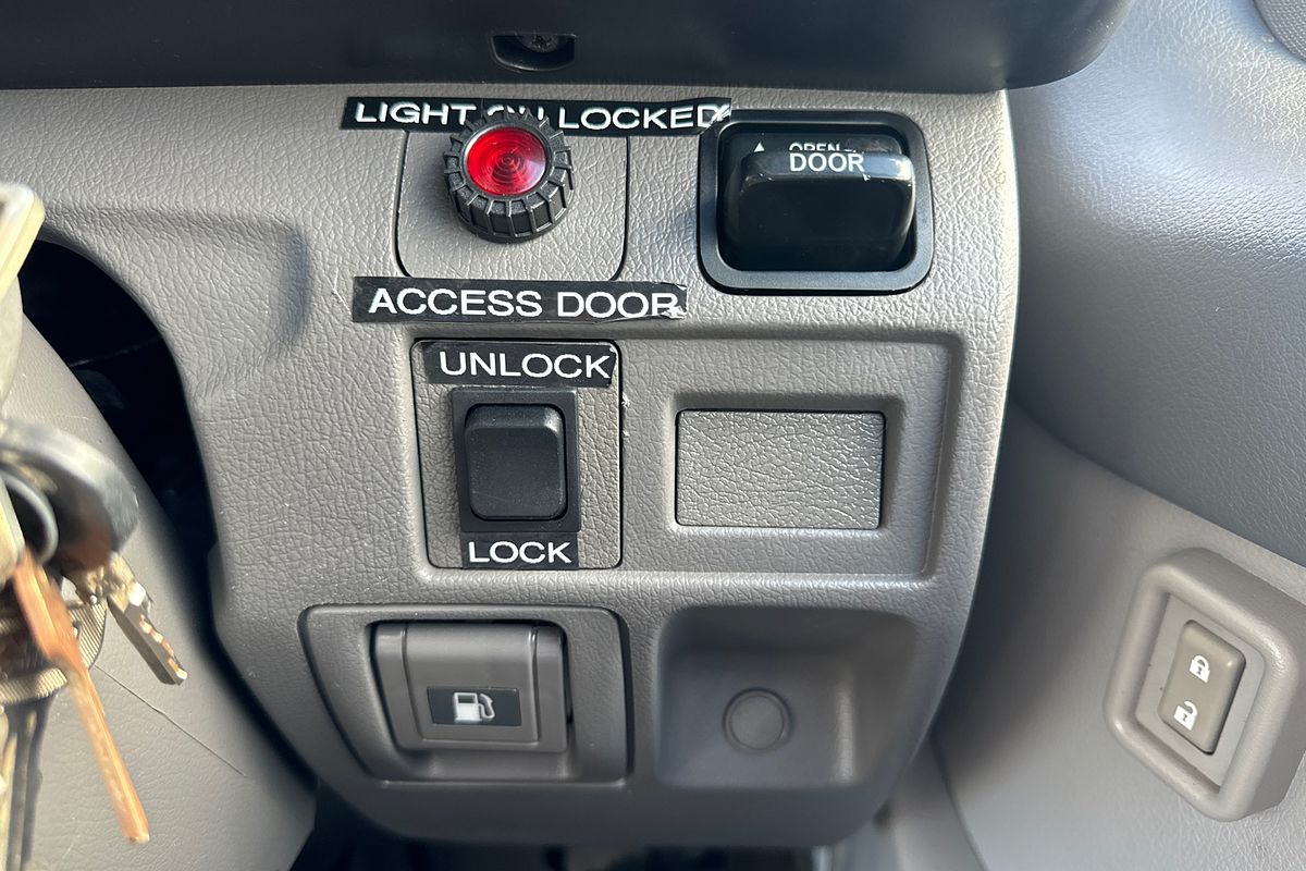 2013 Toyota Coaster Deluxe XZB50R