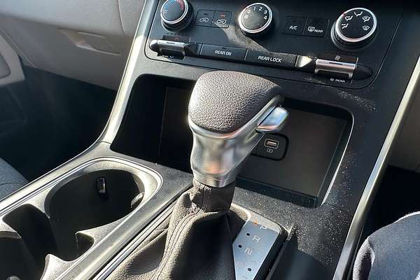 2023 Kia Carnival S KA4