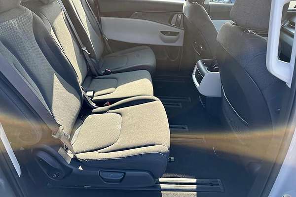 2023 Kia Carnival S KA4