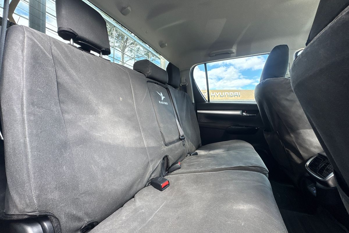 2024 Toyota Hilux SR5 48V GUN126R 4X4