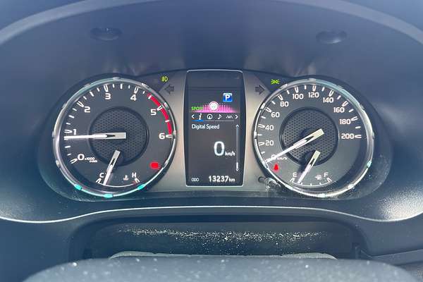 2024 Toyota Hilux SR5 48V GUN126R 4X4
