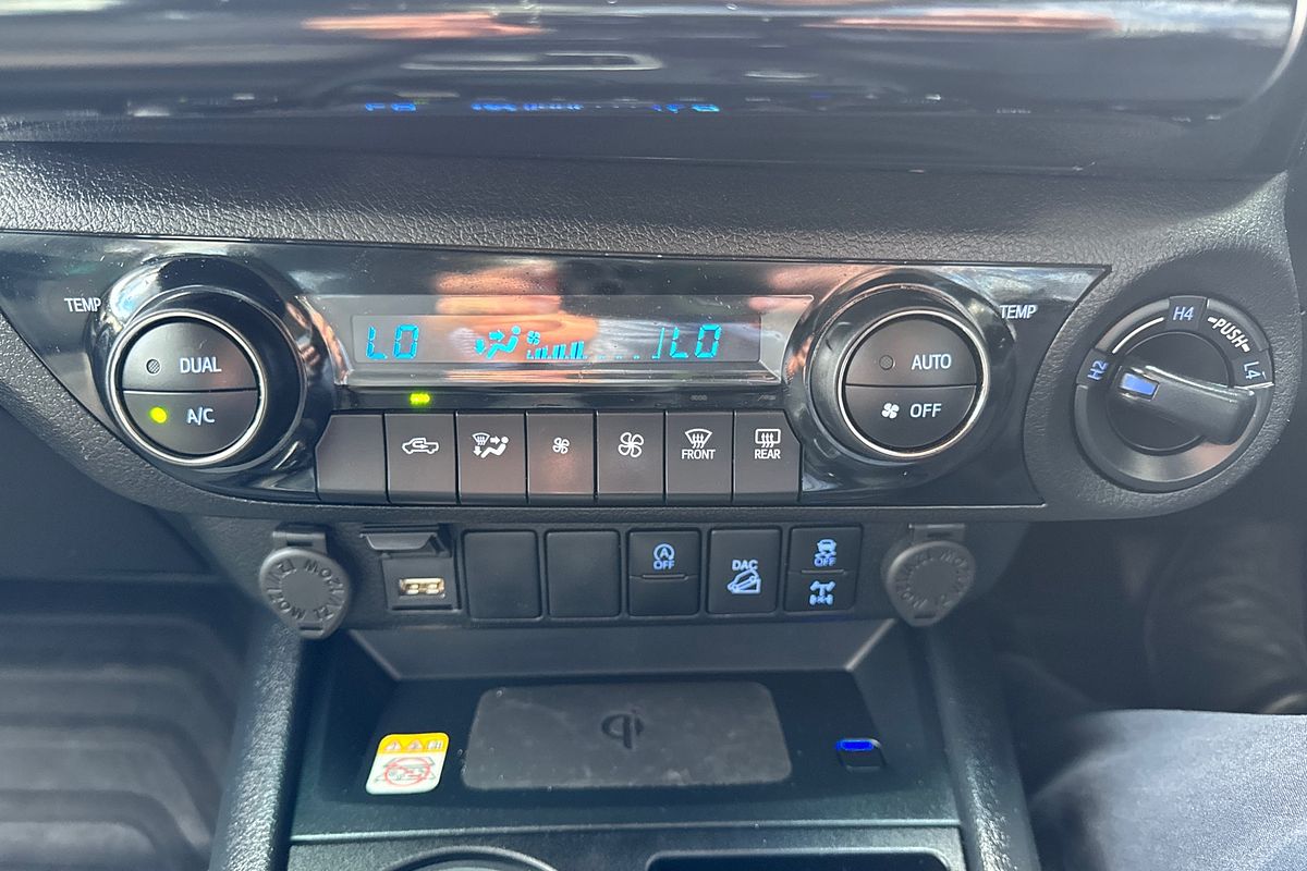2024 Toyota Hilux SR5 48V GUN126R 4X4