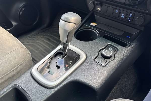2024 Toyota Hilux SR5 48V GUN126R 4X4
