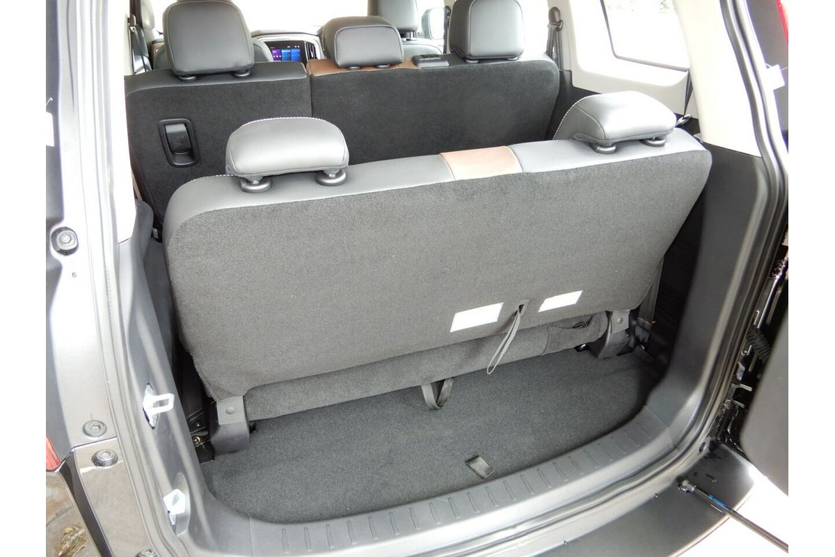 2025 Mahindra Scorpio Z8L