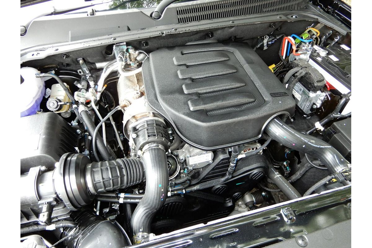 2025 Mahindra Scorpio Z8L