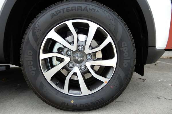 2024 Mahindra Scorpio Z8L
