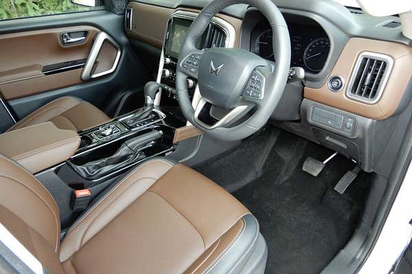 2024 Mahindra Scorpio Z8L
