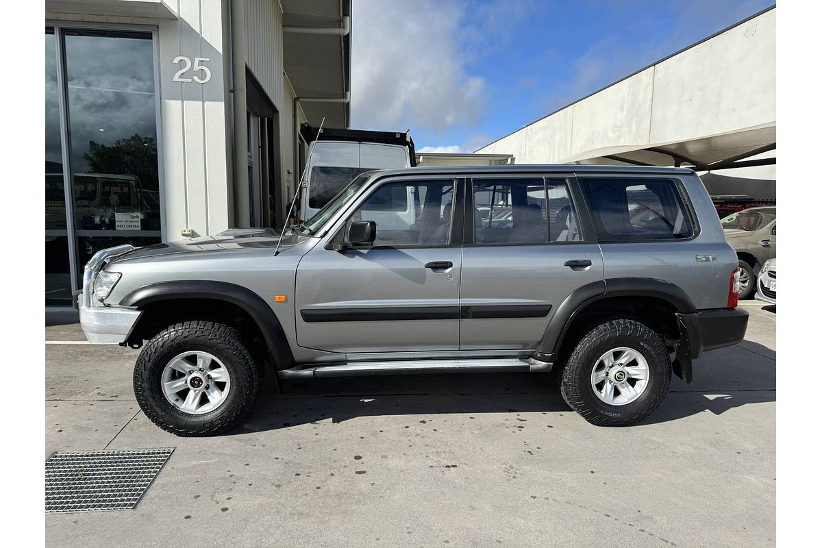 2004 Nissan Patrol ST GU III
