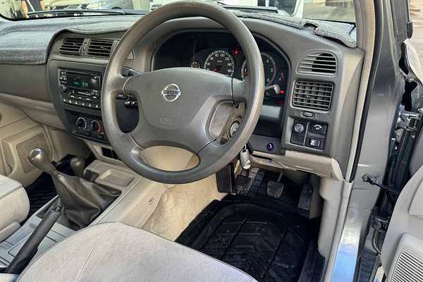2004 Nissan Patrol ST GU III