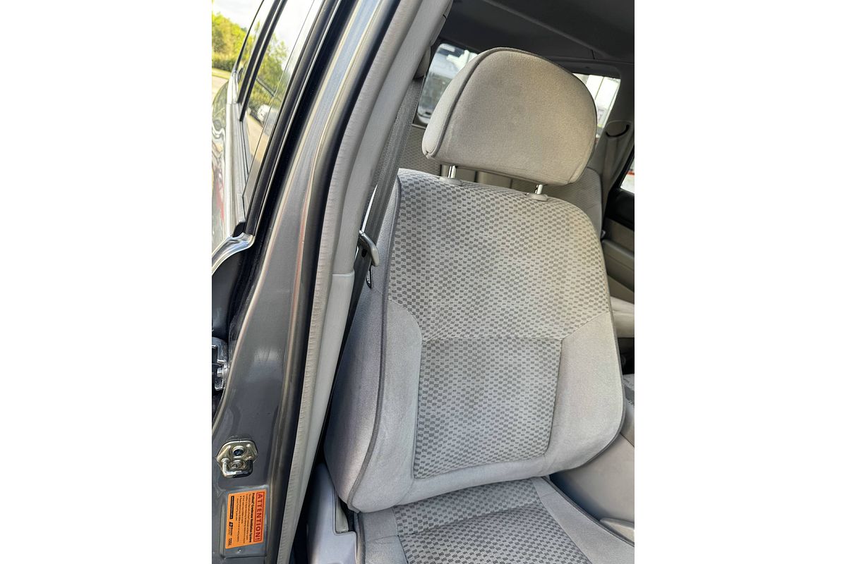 2004 Nissan Patrol ST GU III