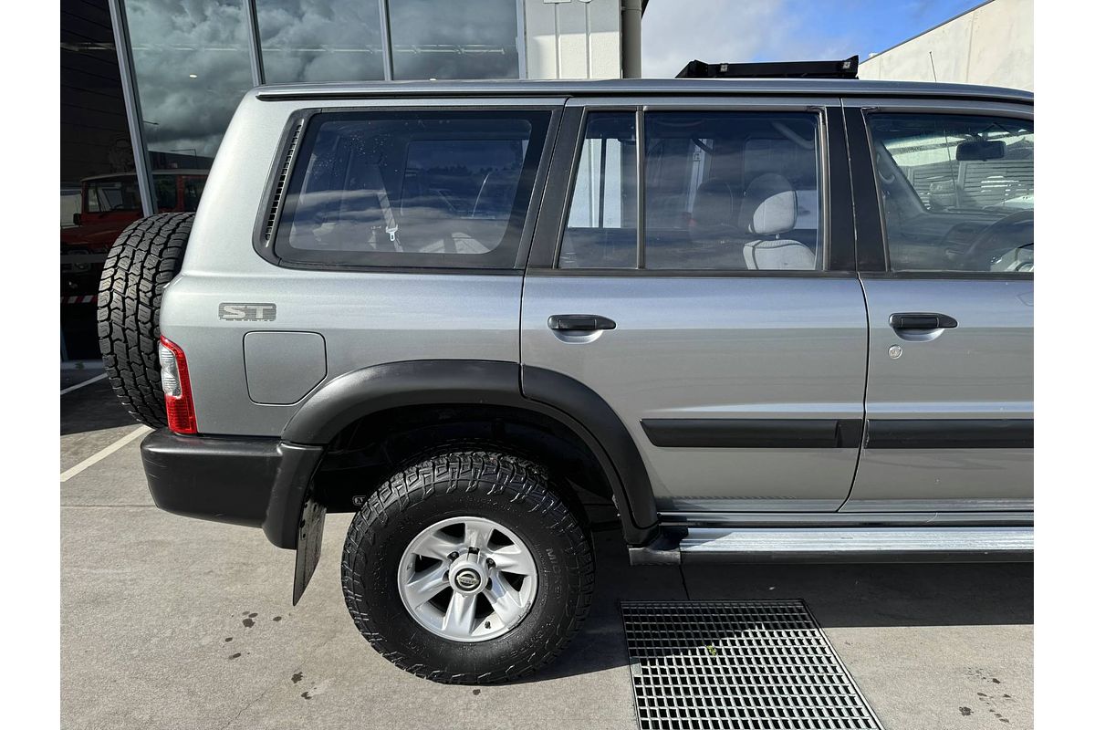 2004 Nissan Patrol ST GU III