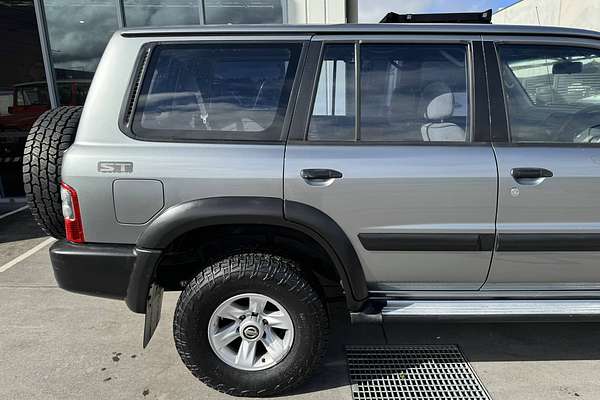 2004 Nissan Patrol ST GU III