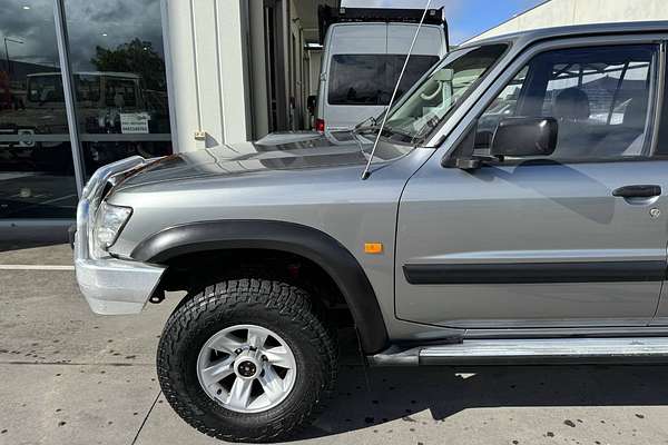 2004 Nissan Patrol ST GU III