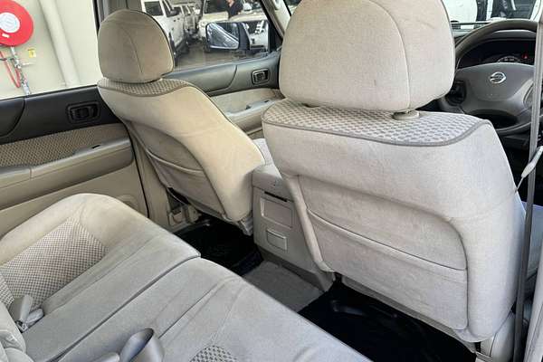 2004 Nissan Patrol ST GU III